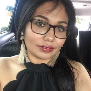 Meet your Posher, Elena